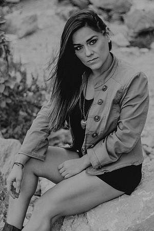 VelvetBlackAndWhite-58
