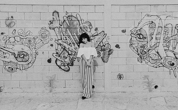 VelvetBlackAndWhite-36